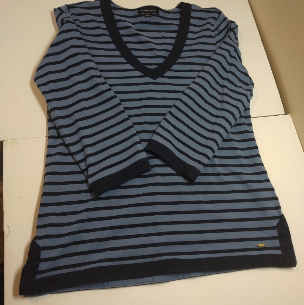 Tommy Hilfiger Womens V-Neck 3/4 Sleeve Light Blue/Navy Blue Stripes Size Medium
